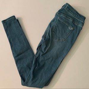 Hollister jeggings. Rare size 5 Long. EUC